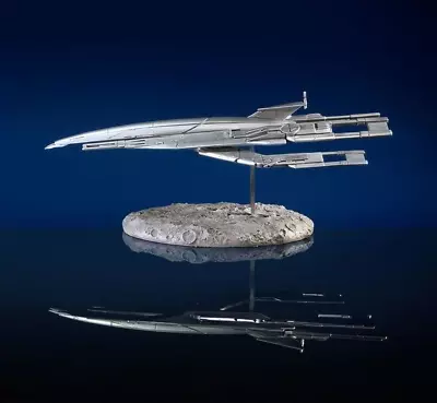 $1250 • Buy *Limited Edition* Mass Effect: Normandy SR-1 Ship Replica (Silver Variant) 14 