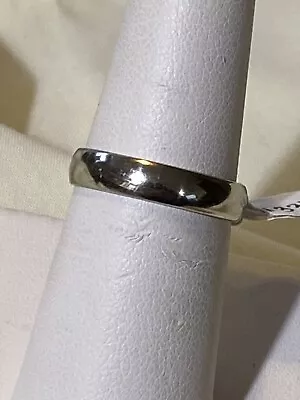 10kWhite Gold 4mm Men Or Women Wedding Band Size Is 7 And Weighs 2.30 Grams • $139.96