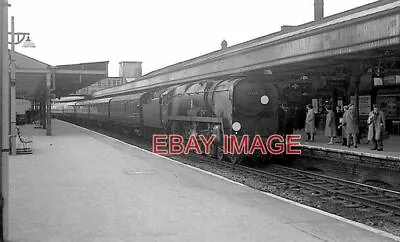 Photo  West Country Class Loco  34017 Ilfracombe At Southampton Central Station • £2.05