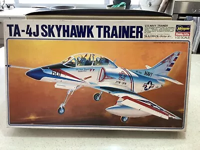 Hasegawa 1/32 TA-4J Skyhawk Trainer W/ 106 Parts 1981 Pre-owned Kit • $33