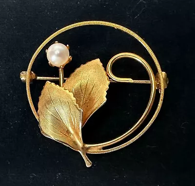 Gold Tone Real Pearl Floral Leaf Wreath Vintage Brooch Jewelry Lot Y • $0.99