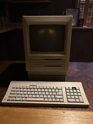 1986 Apple Macintosh Se 1 Mbyte Ram Two 800k Drives M5010 Mac Bottom Ext. Hd • $150