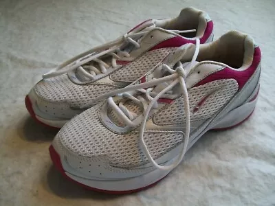 LA Gear Womens 9.5  Walk N Tone  White Silver Magenta Sneakers LA2062CW • $12.50