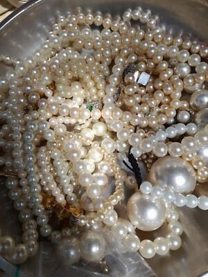 £3 • Buy 1KG Mixed Pearl Jewellery Job Lot Bundle Resell Craft Wear Upcycle Etc 