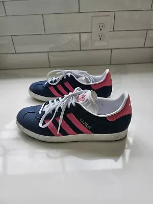 WOMEN'S ADIDAS ORIGINALS GAZELLE CASUAL SHOES - Size 8 - Preloved Ink/Lucid Pink • $31