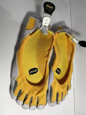 Vibram Five Fingers Barefoot Shoes Size M44 • $39.99