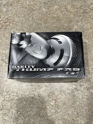 Oakley Thump Pro MP3 Polished Black Grey     512 MB Memory Music Player • $300