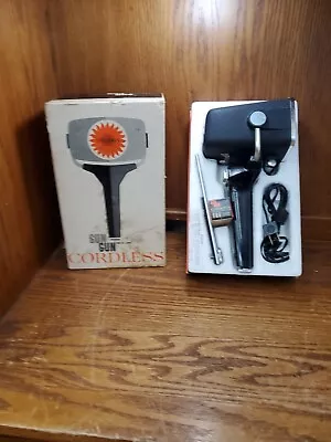 VTG Sylvania Sun Gun CORDLESS Movie Light Model SG-70  • $45