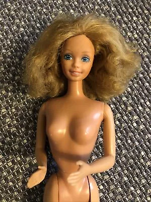 Vintage 1981 Magic Curl Blonde Barbie #3856 Mattel Doll • $10.95