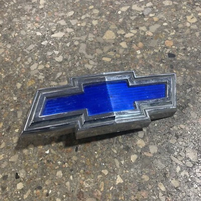 $49.99 • Buy Vintage Chevrolet 70’s Pick-Up GM 3990740 3990741 Bow Tie Hood Emblem Blue Chevy