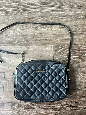 Michael Kors Medium Quilted Crossbody Bag - Black • $20