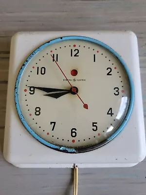 Vintage General Electric Clock • $25