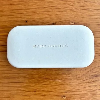 Marc Jacobs White Oversized Clam Shell Hard Eyewear Case & Cleaning Cloth Unisex • $16.95