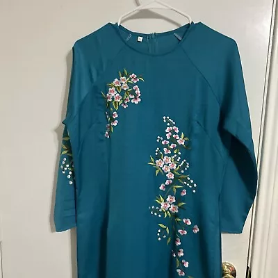 Vietnamese Dress Lua My (ao Dai Truyen Thong 2xL Thêu • $18