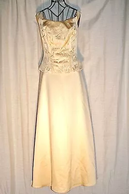 Mori Lee Buttery Yellow Embroidered Formal Evening Dress Size 7/8  • $15