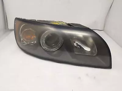 05 Volvo S40 OEM Right Passenger Side Halogen Headlight *Damage* 30698661 04-07 • $111.99