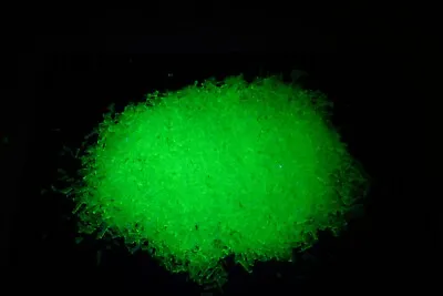 LOOSE URANIUM / VASELINE GLASS PIECES SHOWING UV FLUORESCENCE (100 Grams) • £6.86