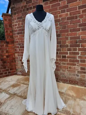 Medieval Boho Style Wedding Dress Size 14/16 • £95