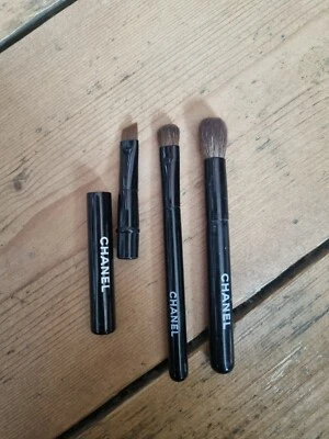 £3.20 • Buy CHANEL Mini Travel Make-up Brushes