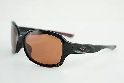 OO9159-06 Oakley Drizzle Polished Black/Rose Metallic/OO Grey Polarized 61-16- • $74.99