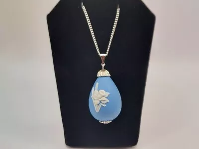 £104.27 • Buy Wedgwood Jasperware Daffodil Easter Egg Pendant Necklace