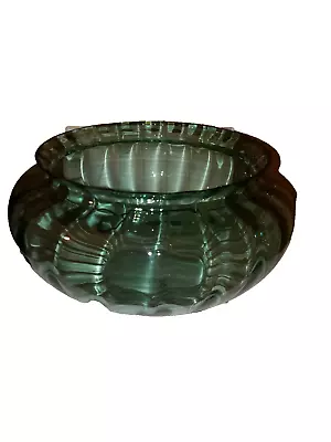 Vintage Pilgrim Glass Green Ribbed Hand Blown Rembrandt Centerpiece Bowl 10  • $34.95