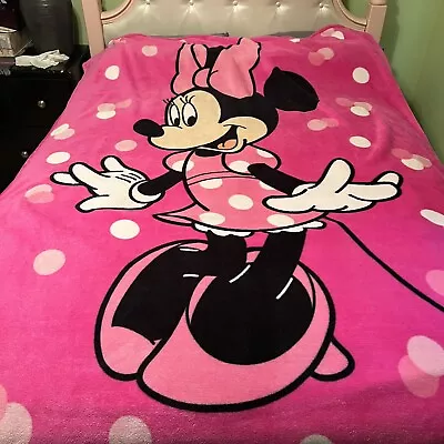 Disney Minnie Mouse Pink Dots Plush Blanket Throw 57  X 84  • $34.99