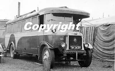 Ex Eastern National 2525 TM2439 Leyland Strachan Showman B&W Coach Bus Photo • £1.15