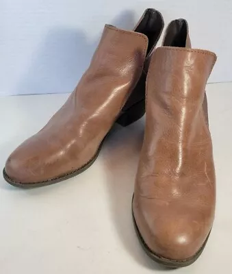 Me Too Zoey Tan Leather Booties Ankle Boots Brown 1.5  Heel Size 9M • $24.99