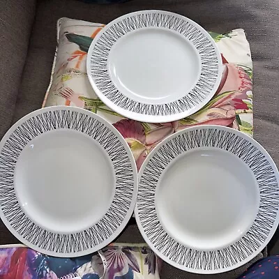 MIDWINTER CHINA GRAPHIC PATTERN 26.5 Cms Set Of Three  DINNER PLATES • £18