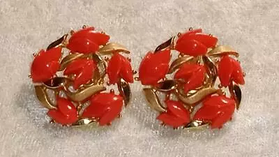 Vintage Crown Trifari W/ Copy Right C Alfred Philippe Era Faux Coral Cabs • $4.25