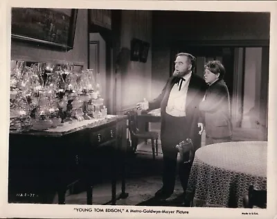 Vintage 8x10 Photo Mickey Rooney & Lloyd Corrigan En Jeune Tom Edison 1940 • $19.99