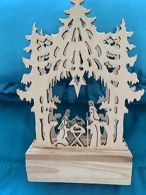 Reduced !! Bnwot 3d Light Up Wooden Nativity Scene • £5