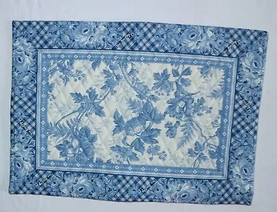 VERA BRADLEY Set Of 2 Blue Toile Pattern Placemats 18 X 13  NWOT • $19.99