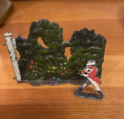 Vintage Britain Metal Lead Toy Soldier - Hedge Wall Made In England • $15