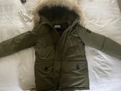 £120 • Buy Stone Island Boys Coat Age 8