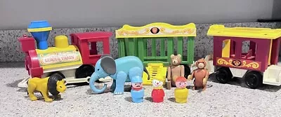 Vintage 1973 FISHER PRICE LITTLE PEOPLE CIRCUS TRAIN #991 3 Cars W/ 4 Animals • $20