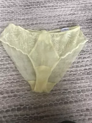 La Perla Yellow Lace Bottoms Nwt • $25