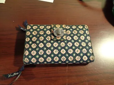 Vera Bradley 2014 Retired Petal Paisley Quilted Turn Lock Zip Wallet • $7.99