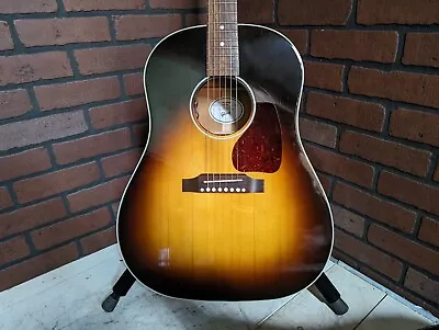 Gibson Acoustic J-45 Standard Acoustic Guitar - Vintage Sunburst • $2499