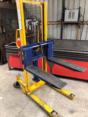 £1450 • Buy High Lift Pallet Stacker Manual Forklift / *** 2000kg*** 2 Ton Pallet Pump Truck