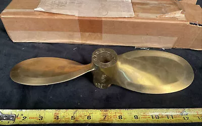 NOS Michigan Sailer Boat Sailboat Right Hand Propeller 2 Blade 13  X 8 370204 • $399.99