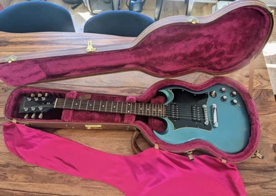 $2000 • Buy Vintage (2001) Gibson SG Special With Hardshell Case - Teal Flip Flop