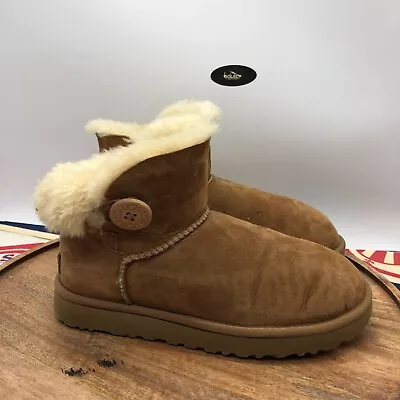 UGG Women's Mini Bailey Button II Chestnut Suede Winter Boots Size 7 1016422 • $58.99