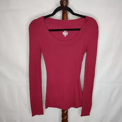 Mossimo Women's Size XS Fitted T-shirt Maroon Scoop Neck Long Sleeves • $16.85