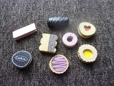 £2.40 • Buy Bundle Of 8 Wooden Play Food Biscuits