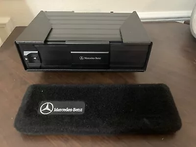 W210 Mercedes CD Changer OEM E320 • $55