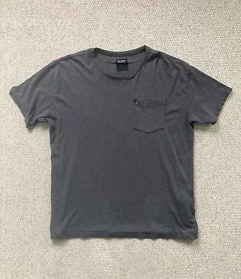 Levi’s Pocket T-shirt. Medium • £7.99