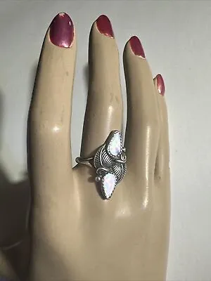 Vintage Sterling Silver Mother Of Pearl W/ Leaves Marked D Ring Size 8 • $38