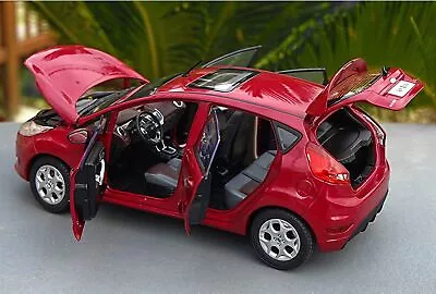 1/18 Scale Ford Fiesta Red Diecast Model Car Toy Collection Gift NIB • £71.99